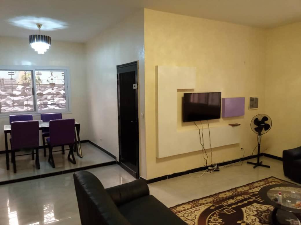 Ker Adja Apartment Ziguinchor Exterior photo